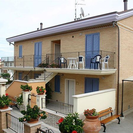 Hôtel Il Borghetto à Cupra Marittima Extérieur photo