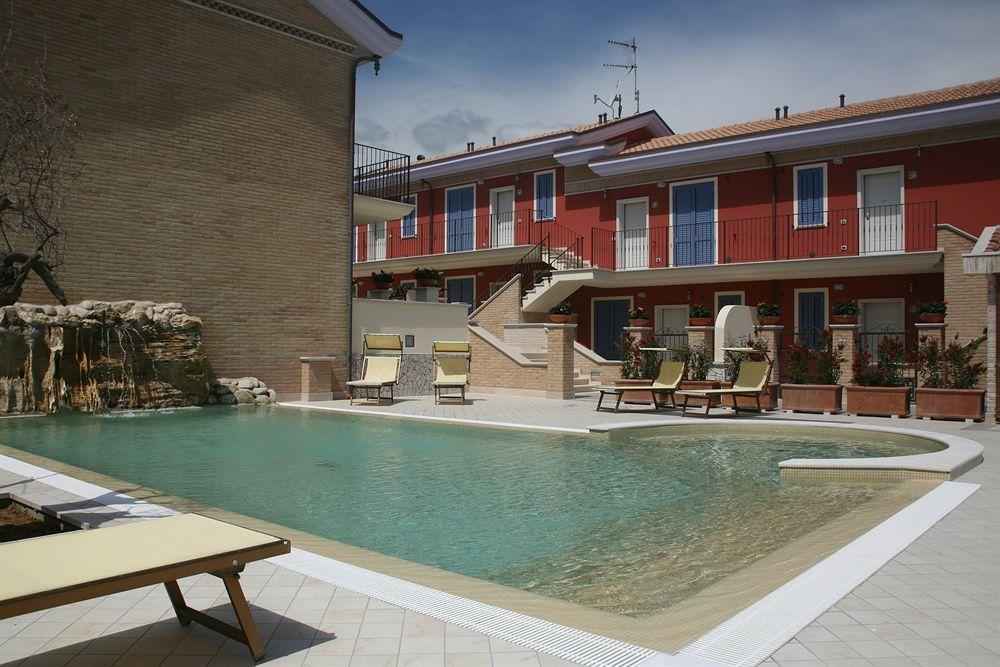 Hôtel Il Borghetto à Cupra Marittima Extérieur photo